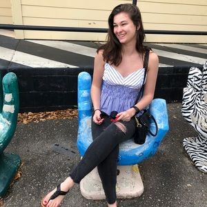 Meet your Posher, Abigail